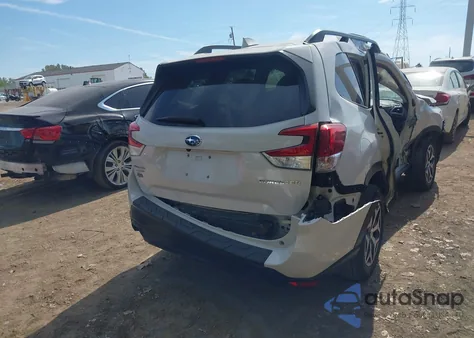 2020 Subaru Forester Premium z USA, uszkodzony, nr VIN JF2SKAJC7LH402817